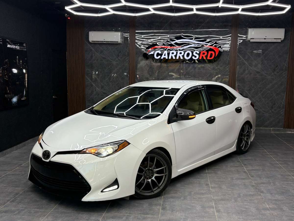 2018 Toyota Corolla LE usado en venta por Enyer Eduardo Acosta Suárez