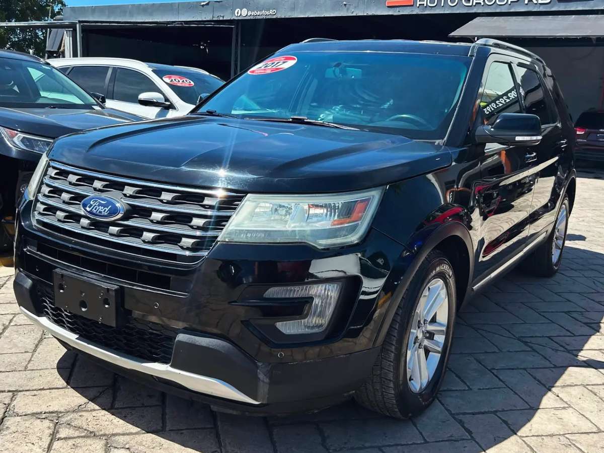2017 Ford Explorer XLT usado en venta por Veras Auto EBauto Group RD