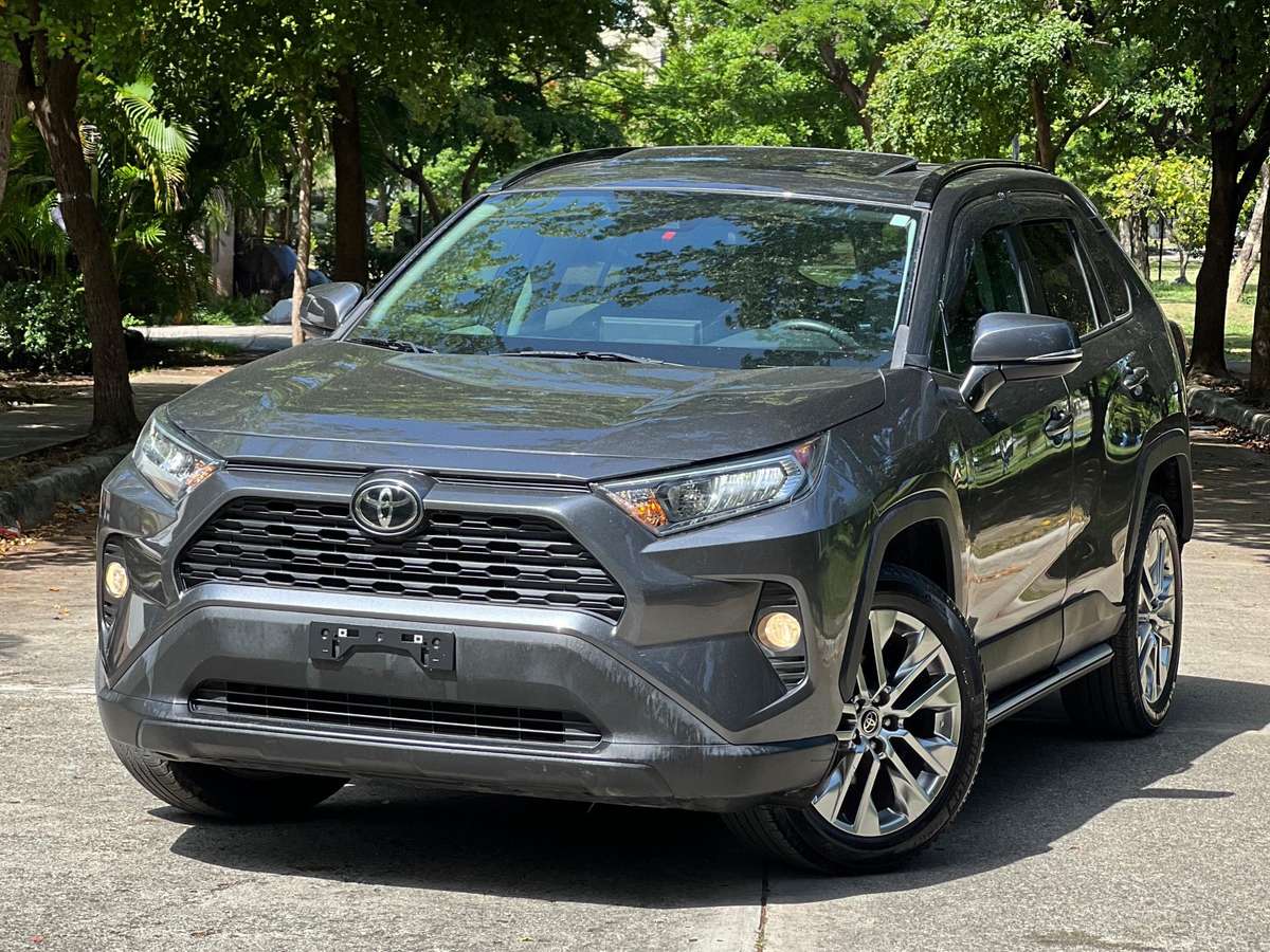 2021 Toyota RAV4 XLE Premium usado en venta por Veras Auto EBauto Group RD