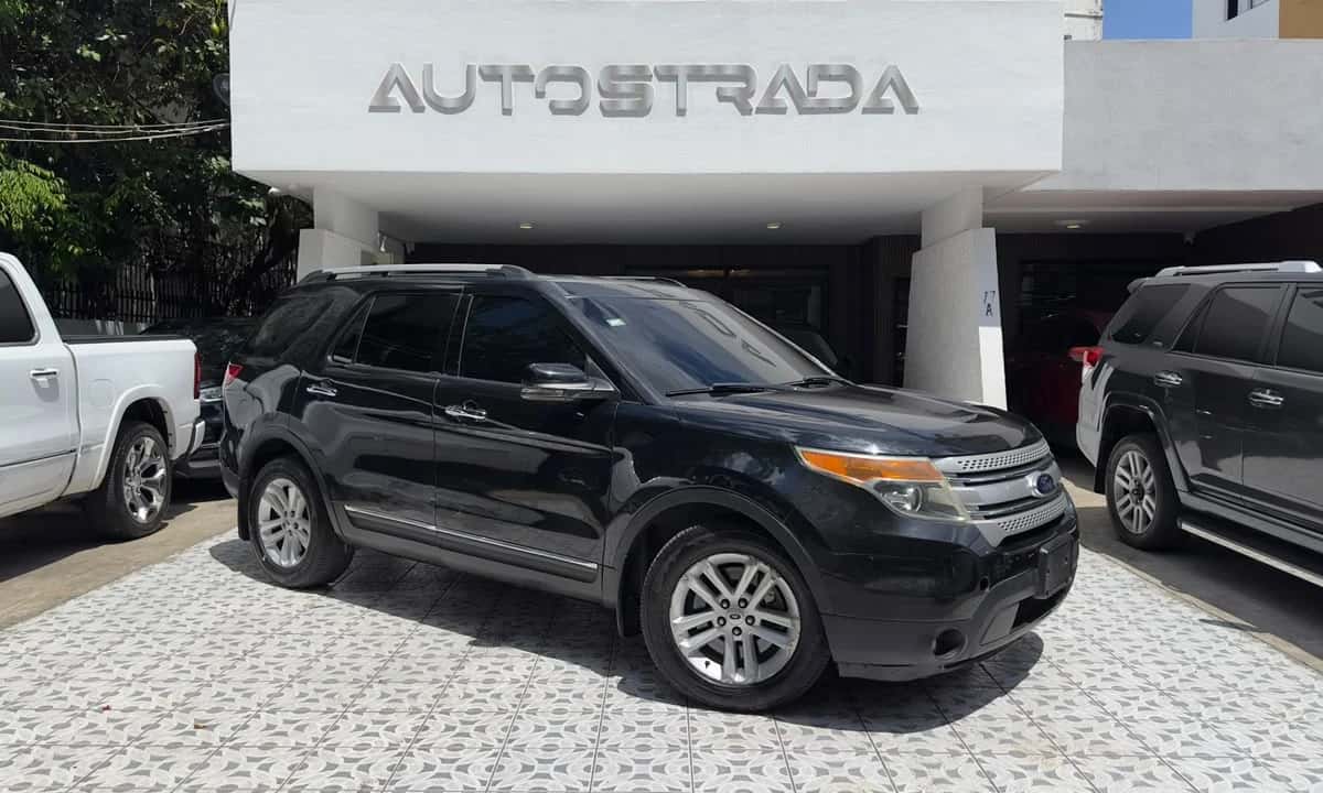 2014 Ford Explorer XLT usado en venta por Autostrada