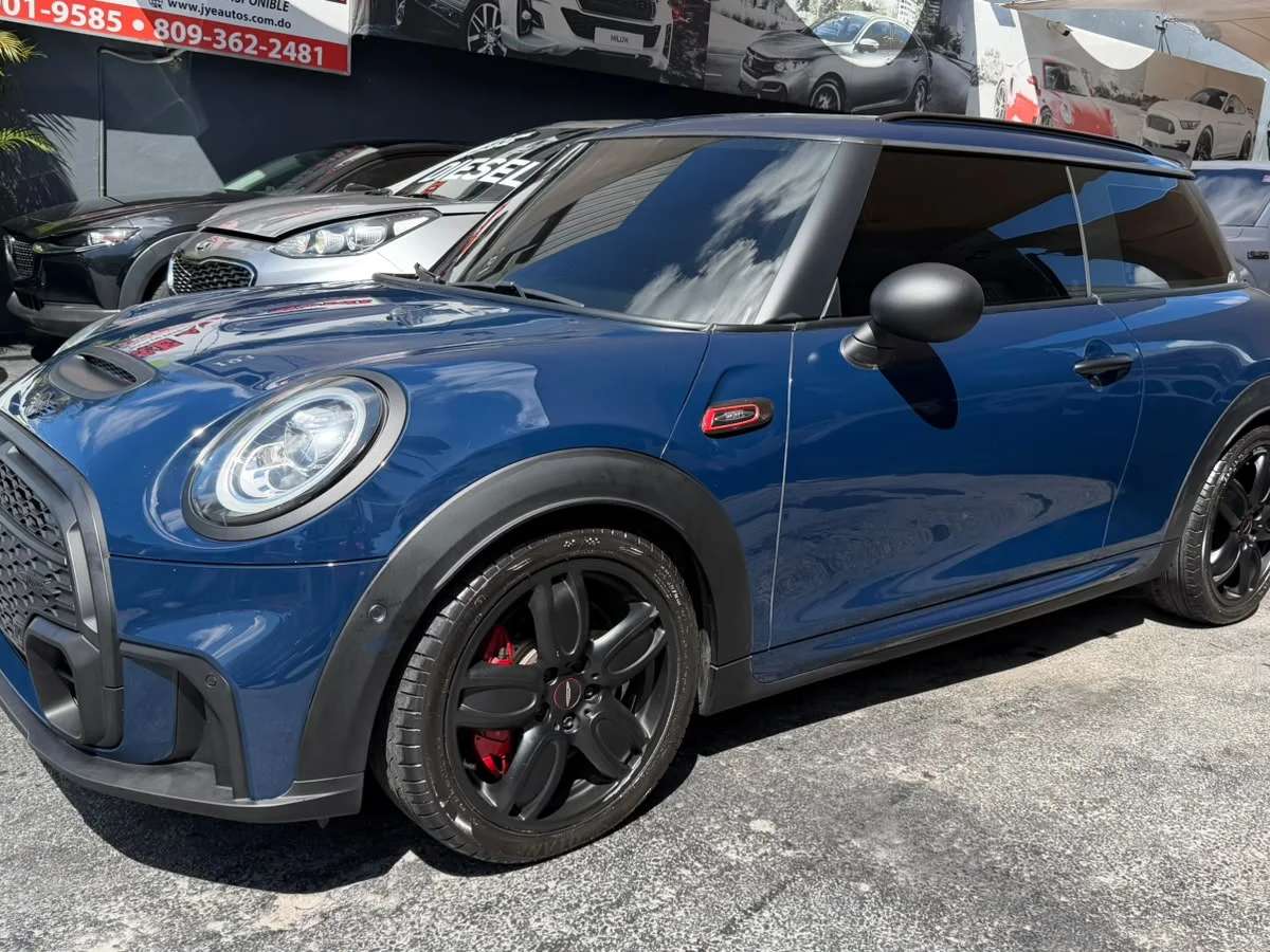 2019 Mini Cooper John Cooper Works usado en venta por J Y E AUTOMOVIL