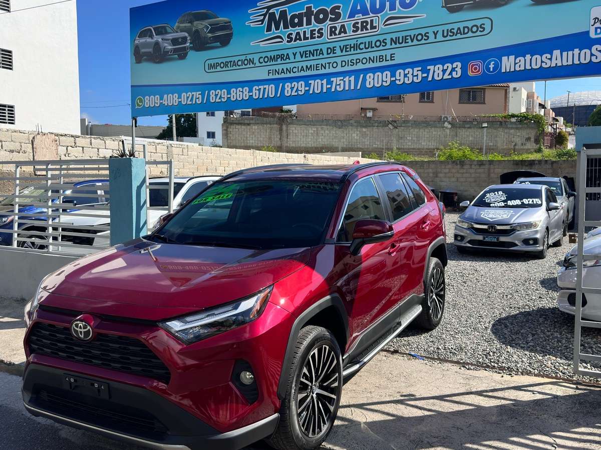 2024 Toyota RAV4 XLE usado en venta por Matos Auto Sales RA 