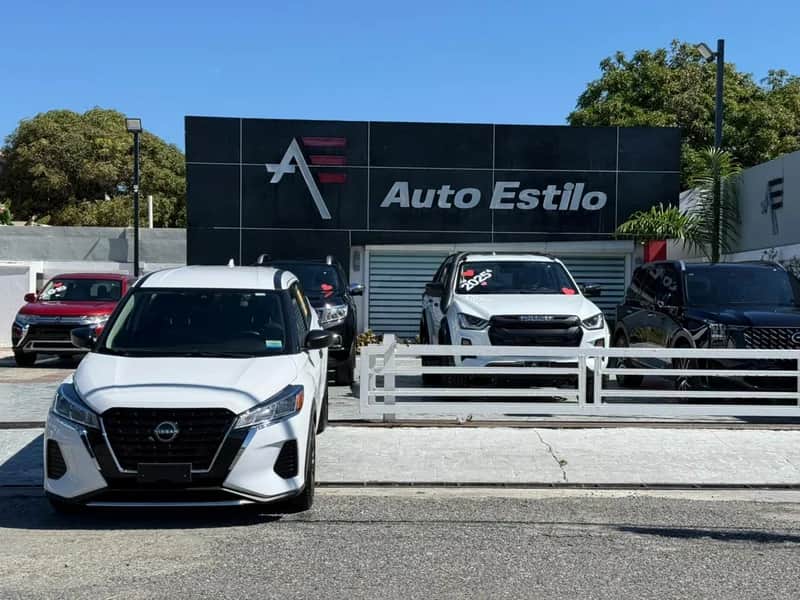2023 Nissan Kicks S usado en venta por AUTO ESTILO SRL