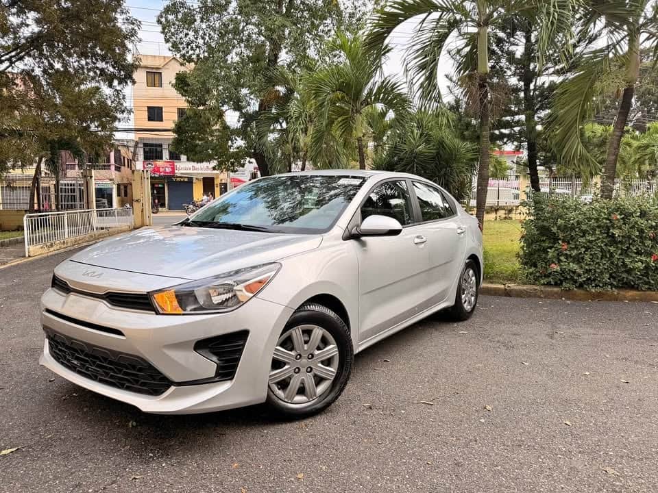 2023 Kia Rio S usado en venta por HNOS ACOSTA AUTO IMPORT