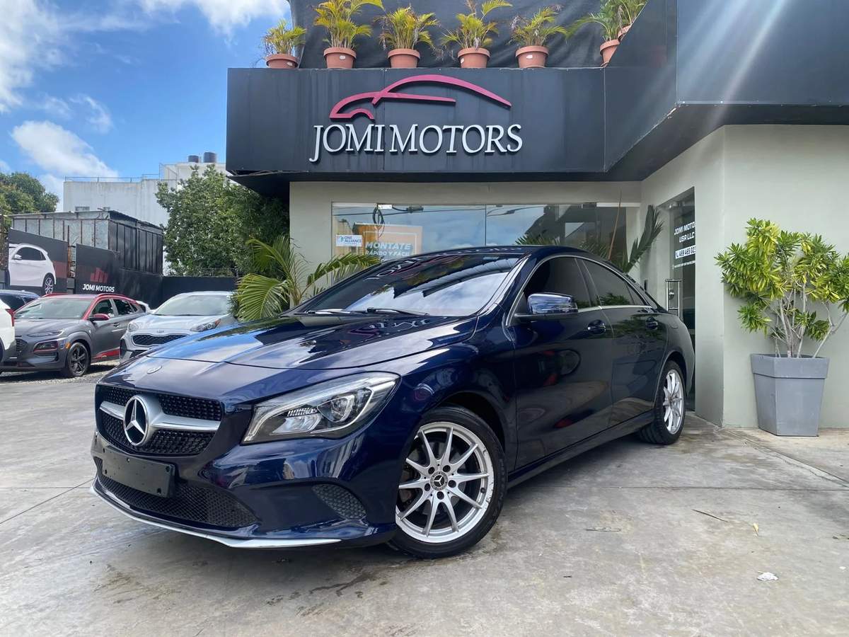 2018 Mercedes Benz CLA 180 usado en venta por Jomi motor srl