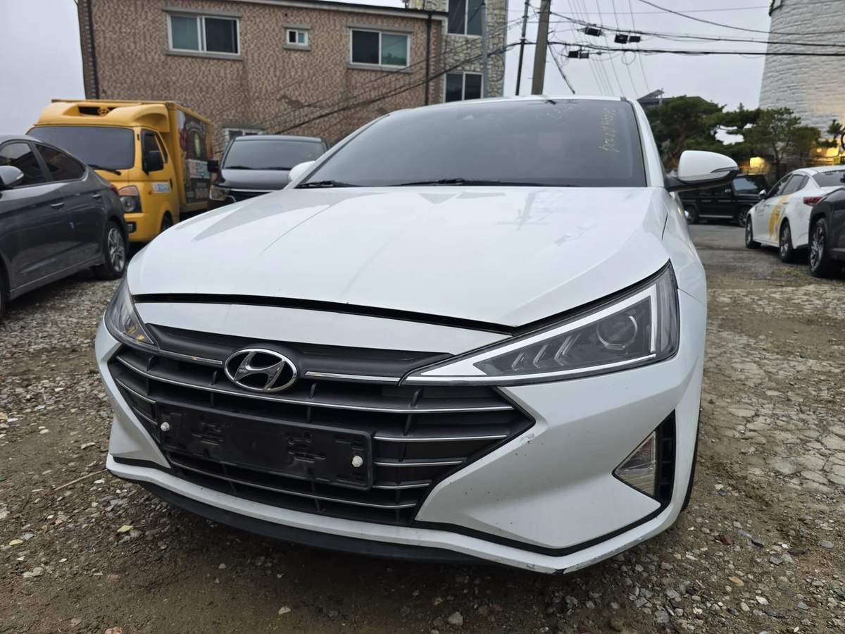 2020 Hyundai Avante Luxury usado en venta por SANTIAGO PEREZ