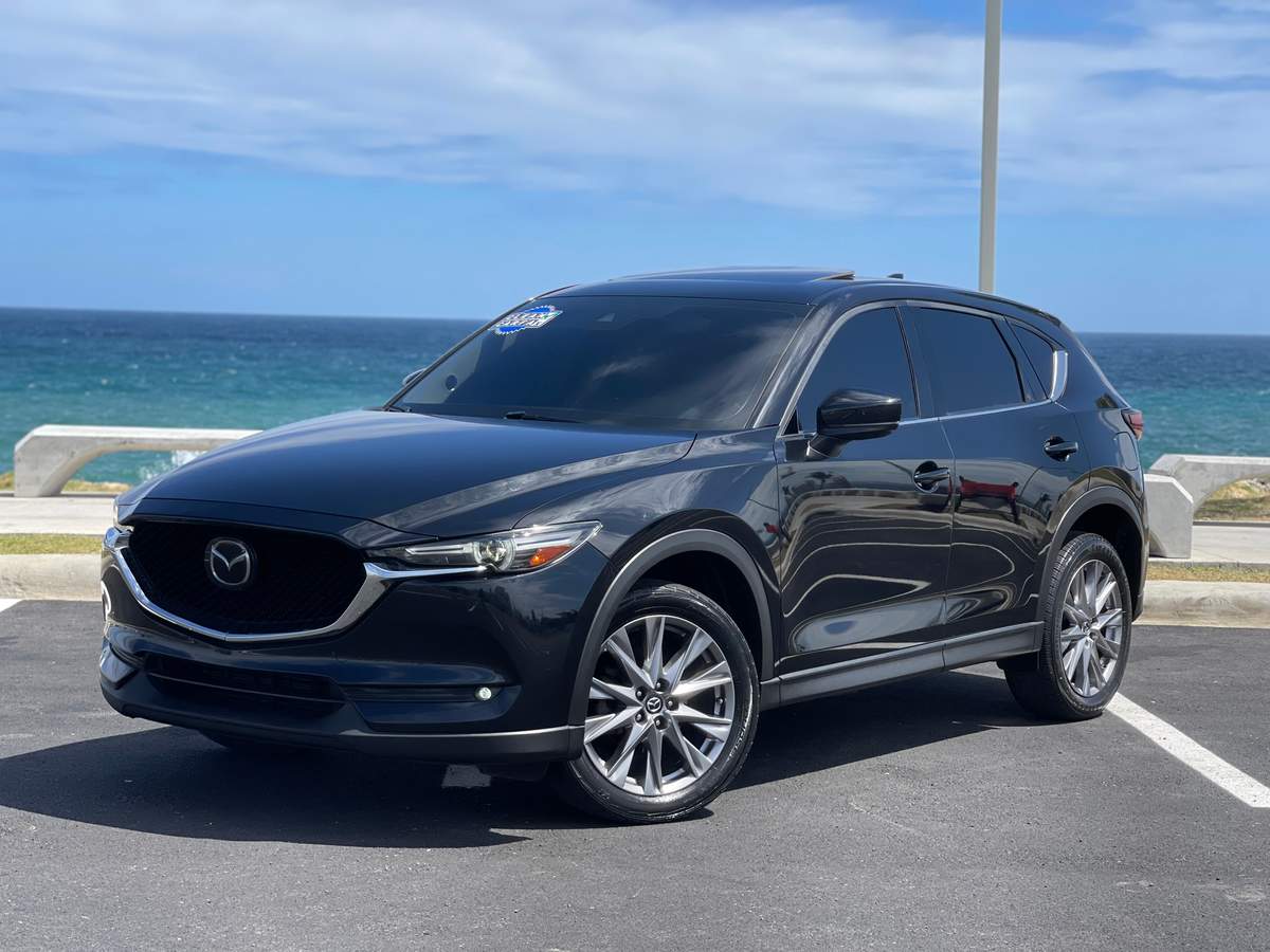 2020 Mazda CX-5 GRAND TOURING usado en venta por AQUIN RD SRL 