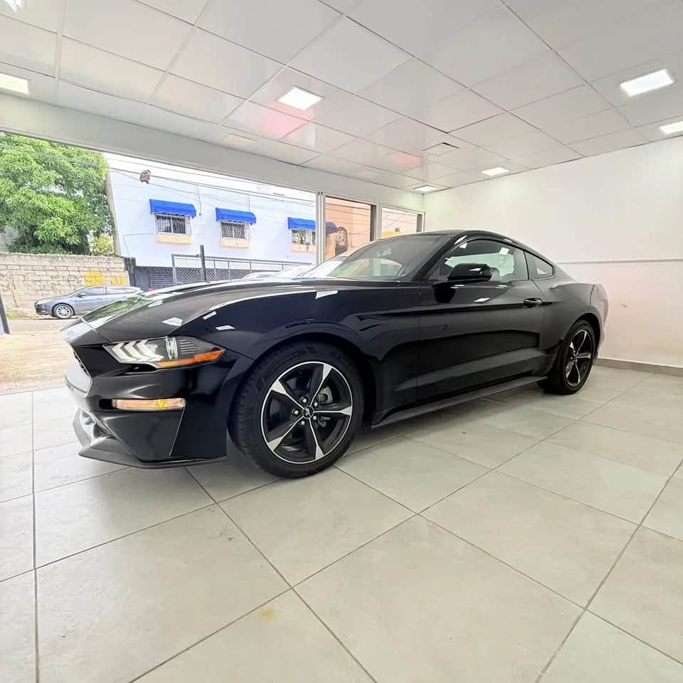 2019 Ford Mustang I4 Coupe usado en venta por Car’s And Home’s On Sale Chos SRL