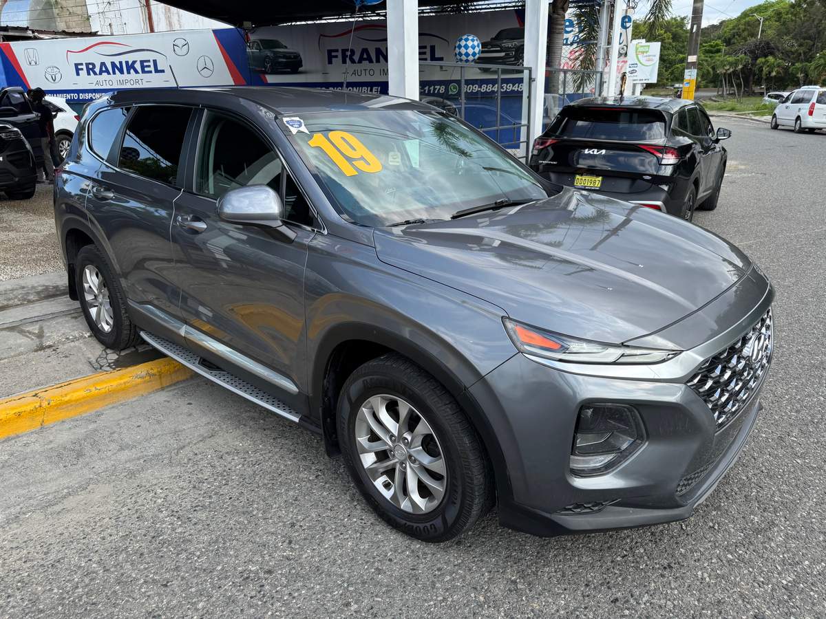 2019 Hyundai Santa Fe SEL usado en venta por Frankel auto import S.R.L.