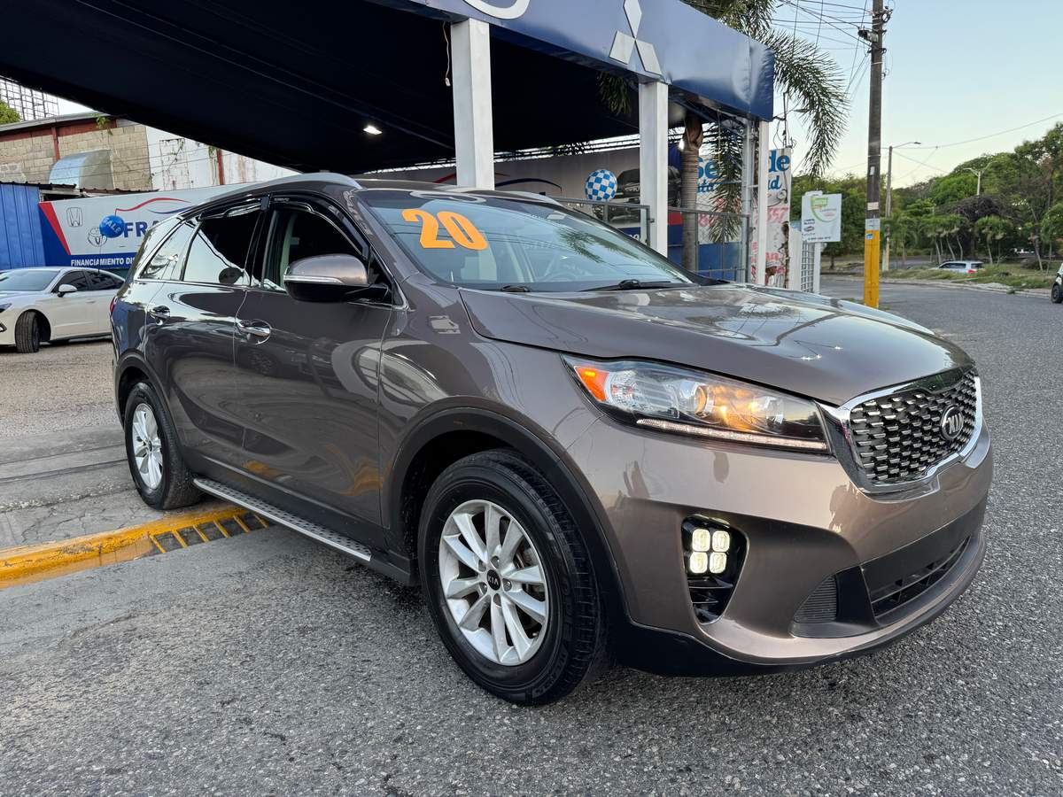 2020 Kia Sorento LX usado en venta por Frankel auto import S.R.L.