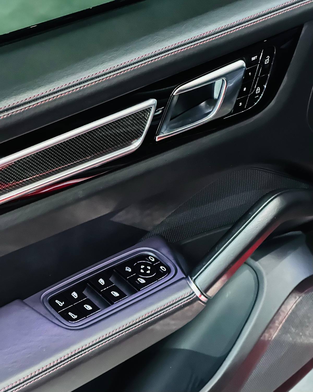 Porsche Cayenne Coupe GTS 2021 - Miniatura 17