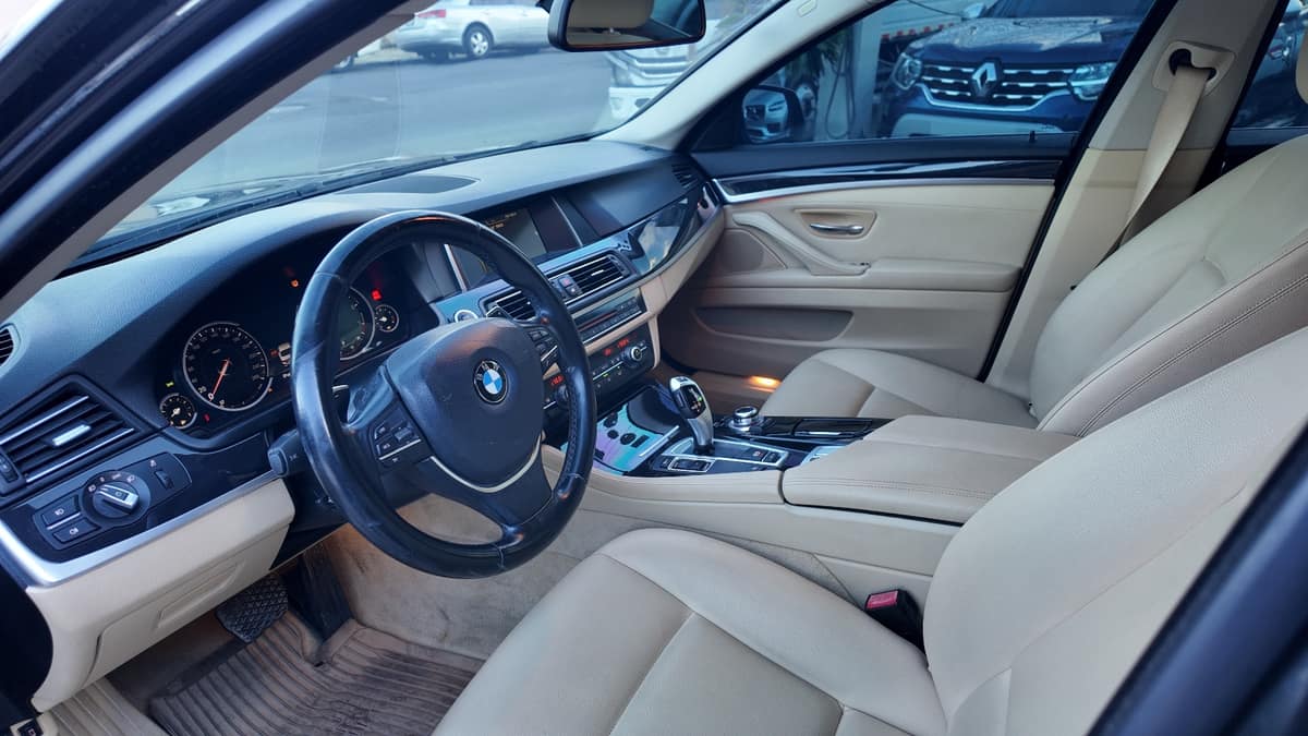 BMW Serie 5 520i 2016 - miniatura 5