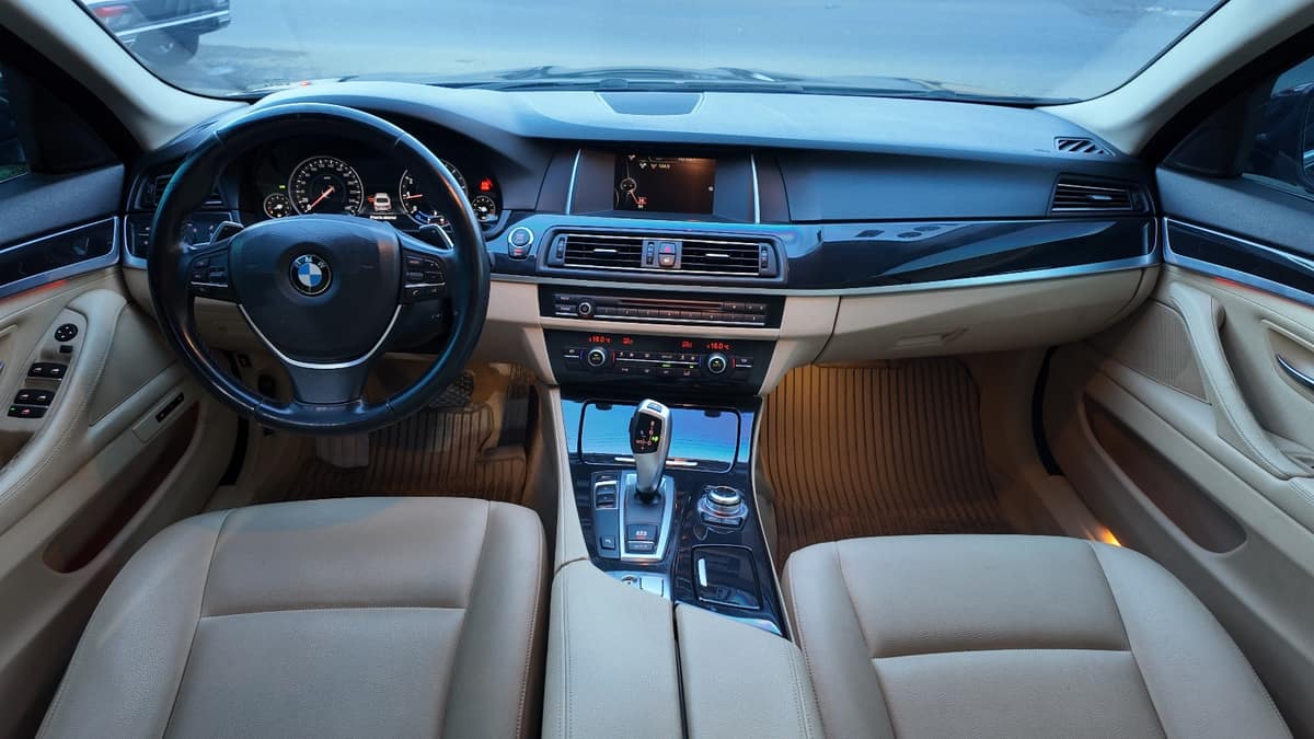 BMW Serie 5 520i 2016 - miniatura 6