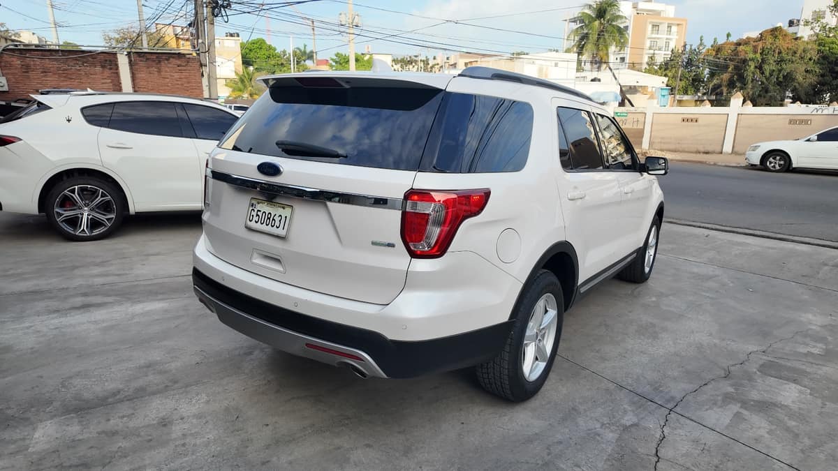 Ford Explorer XLT 4WD 2016 - miniatura 4