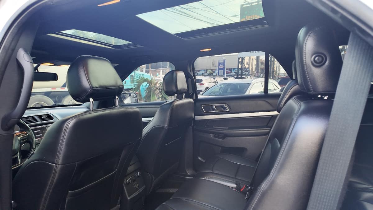 Ford Explorer XLT 4WD 2016 - miniatura 8