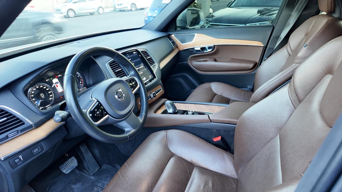 Volvo XC90 Momentum B6 2022 - miniatura 5