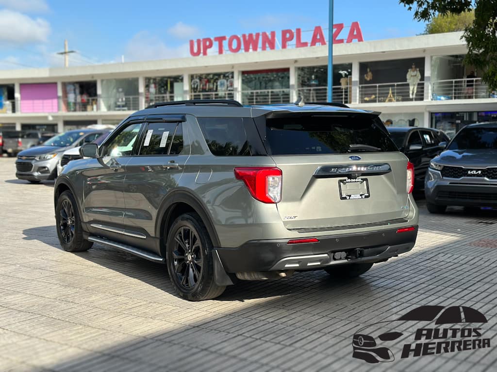 Ford Explorer XLT 2020 - miniatura 4