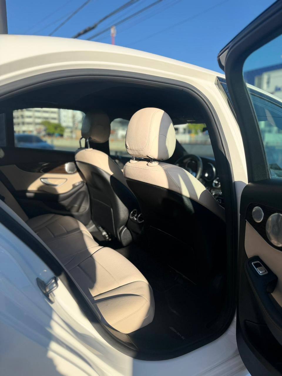 Mercedes Benz C 300 2020 - miniatura 8
