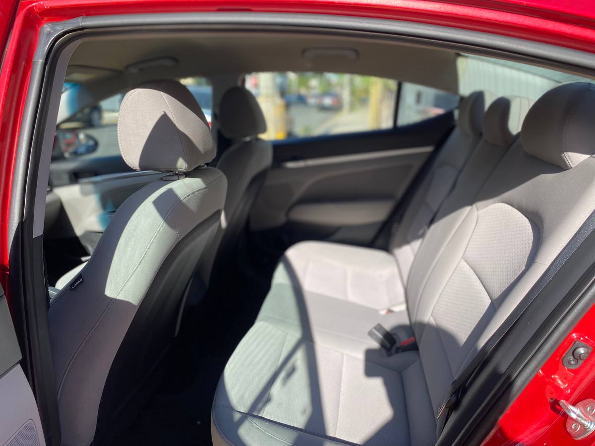 Hyundai Elantra SEL 2020 - miniatura 7