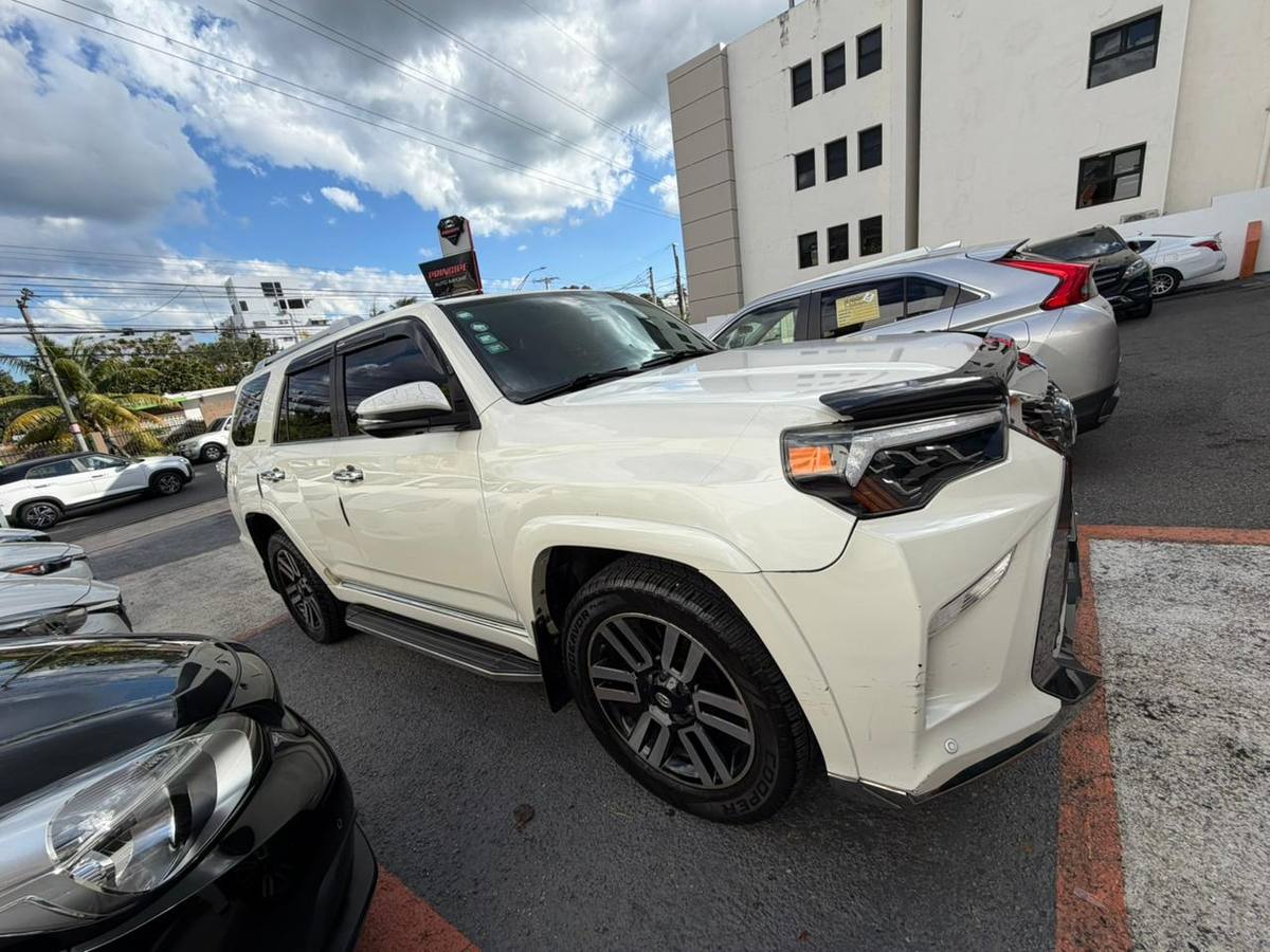 Toyota 4 Runner Limited 2014 - miniatura 1