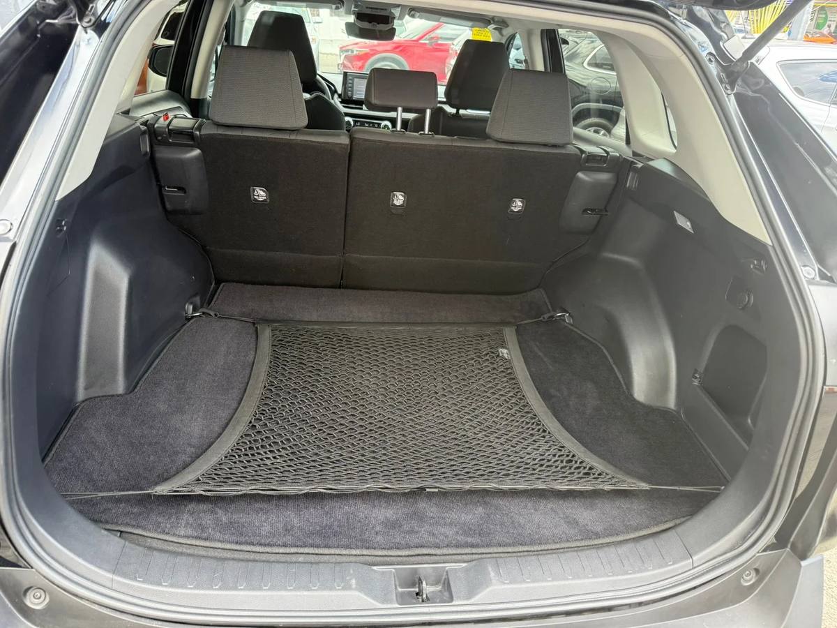 Toyota RAV4 XLE 2021 - miniatura 8