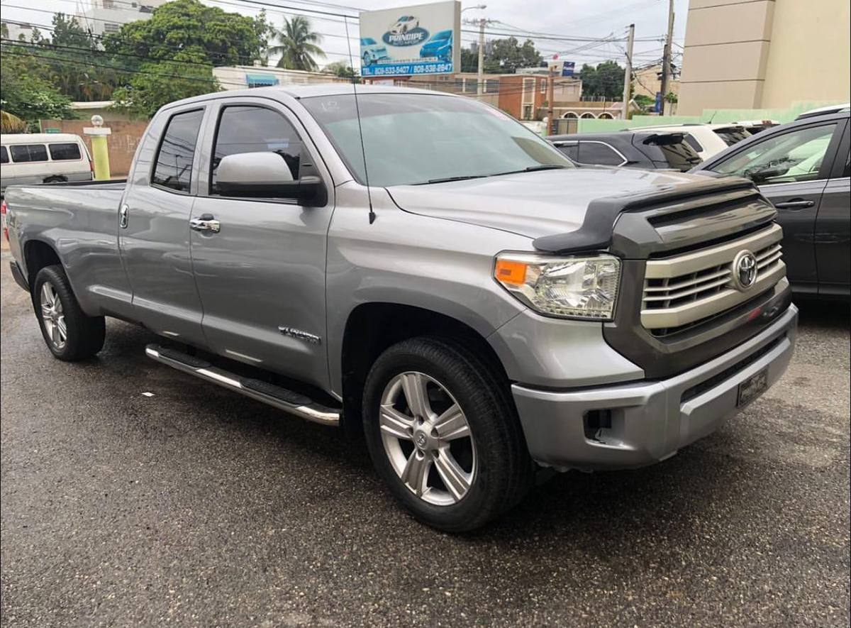 Toyota Tundra SR5 2015 - miniatura 3