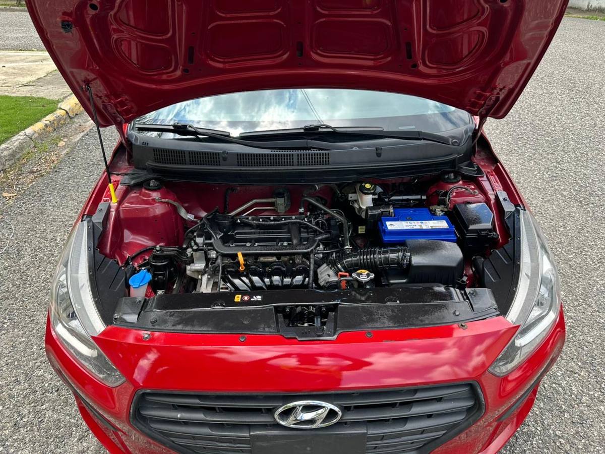 Hyundai Verna 2022 - miniatura 4
