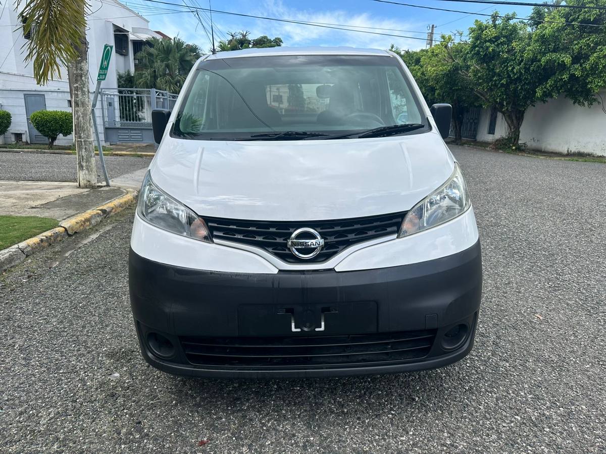 Nissan NV 200 2020 - miniatura 2