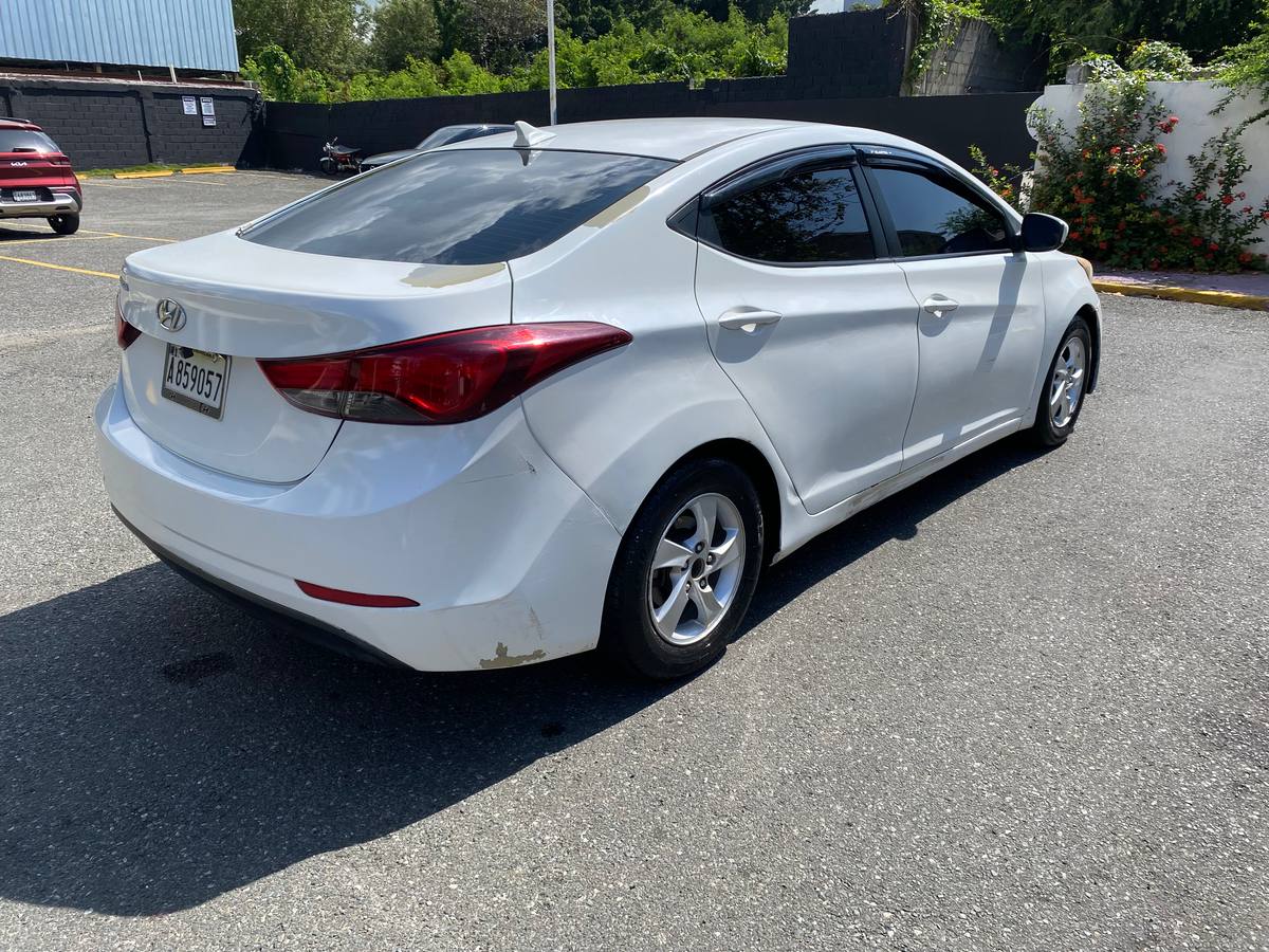 Hyundai Elantra SE 2015 - miniatura 11