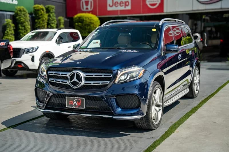 2019 Mercedes Benz GLS 550 AMG usado en venta por RAM MEGA AUTOS S.R.L