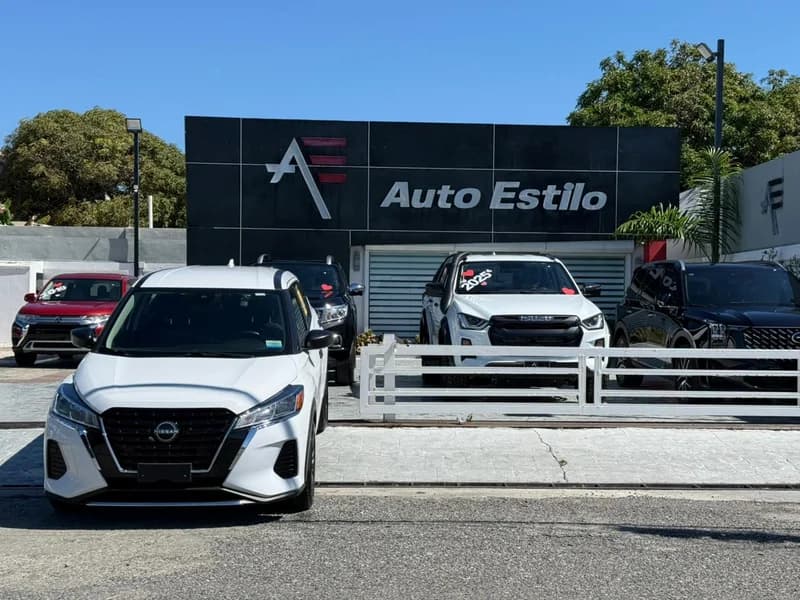 2023 Nissan Kicks S usado en venta por AUTO ESTILO SRL