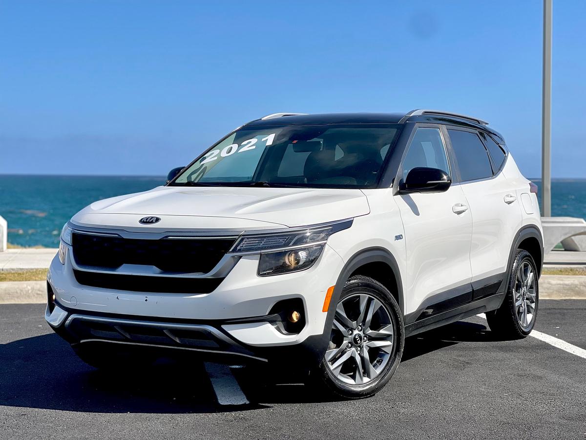 2021 Kia Seltos usado en venta por AQUIN RD SRL 