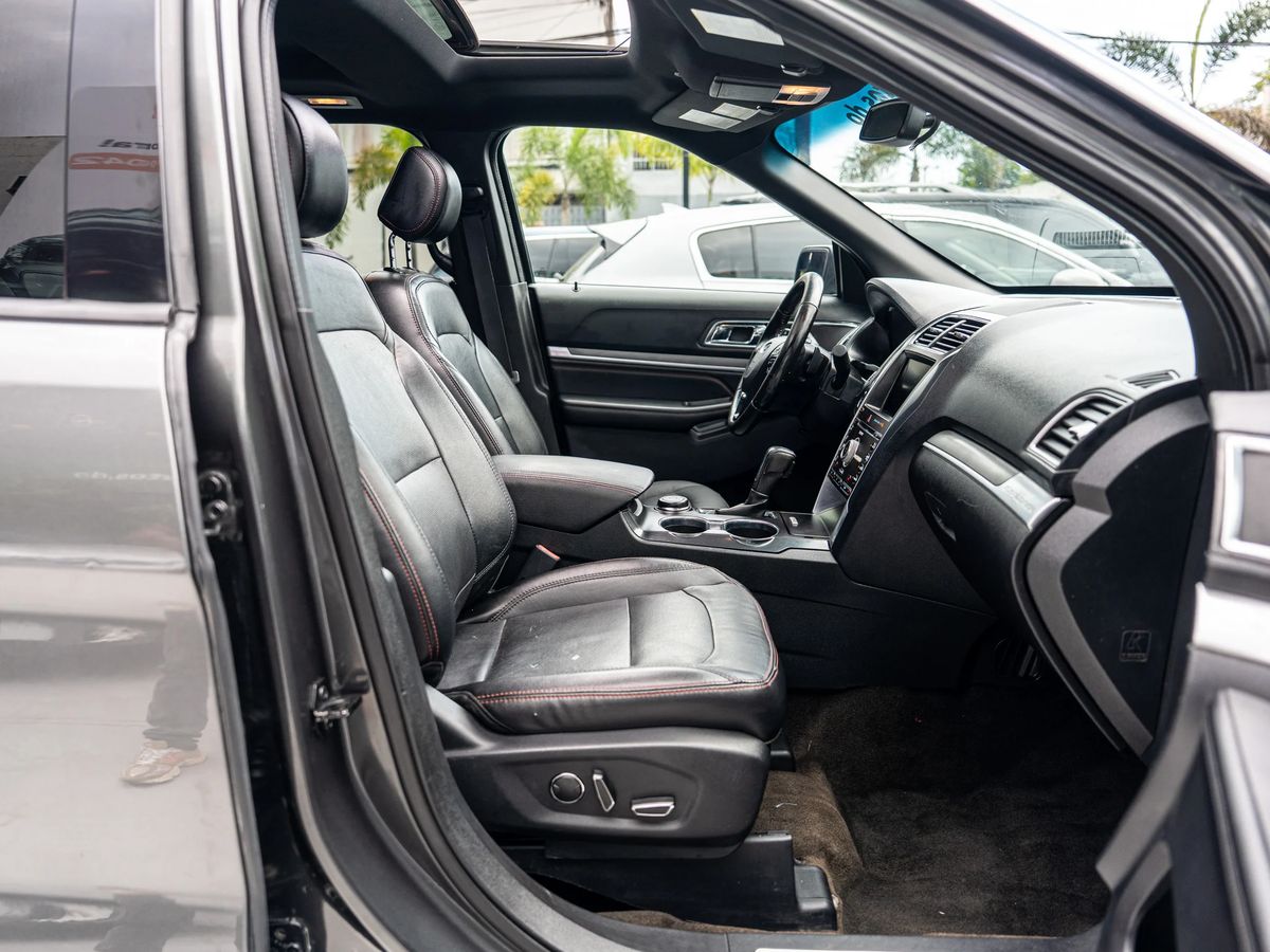 Ford Explorer Sport 2016 - foto 2 de 20