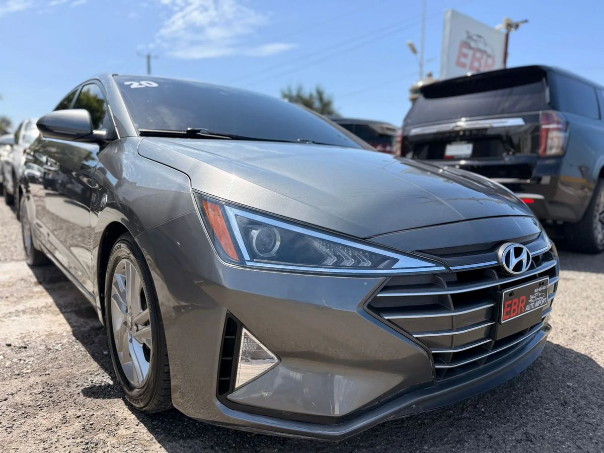 Hyundai Elantra SEL 2020 - foto 7 de 7