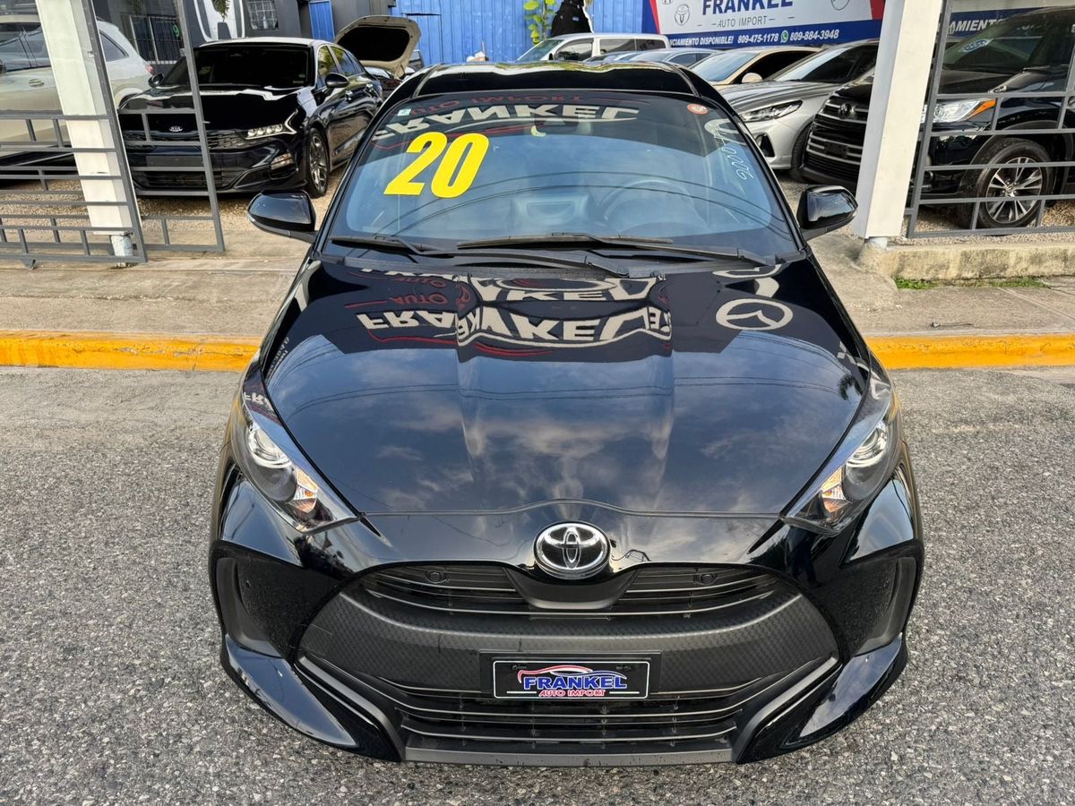 Toyota Yaris Hatchback 2020 - foto 2 de 9
