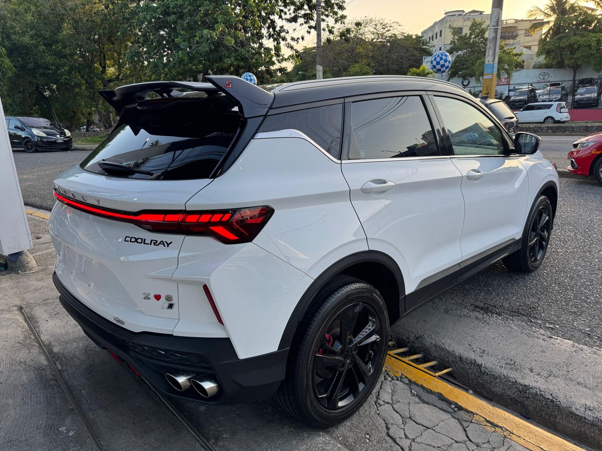 Geely COOLRAY 2023 - foto 10 de 10