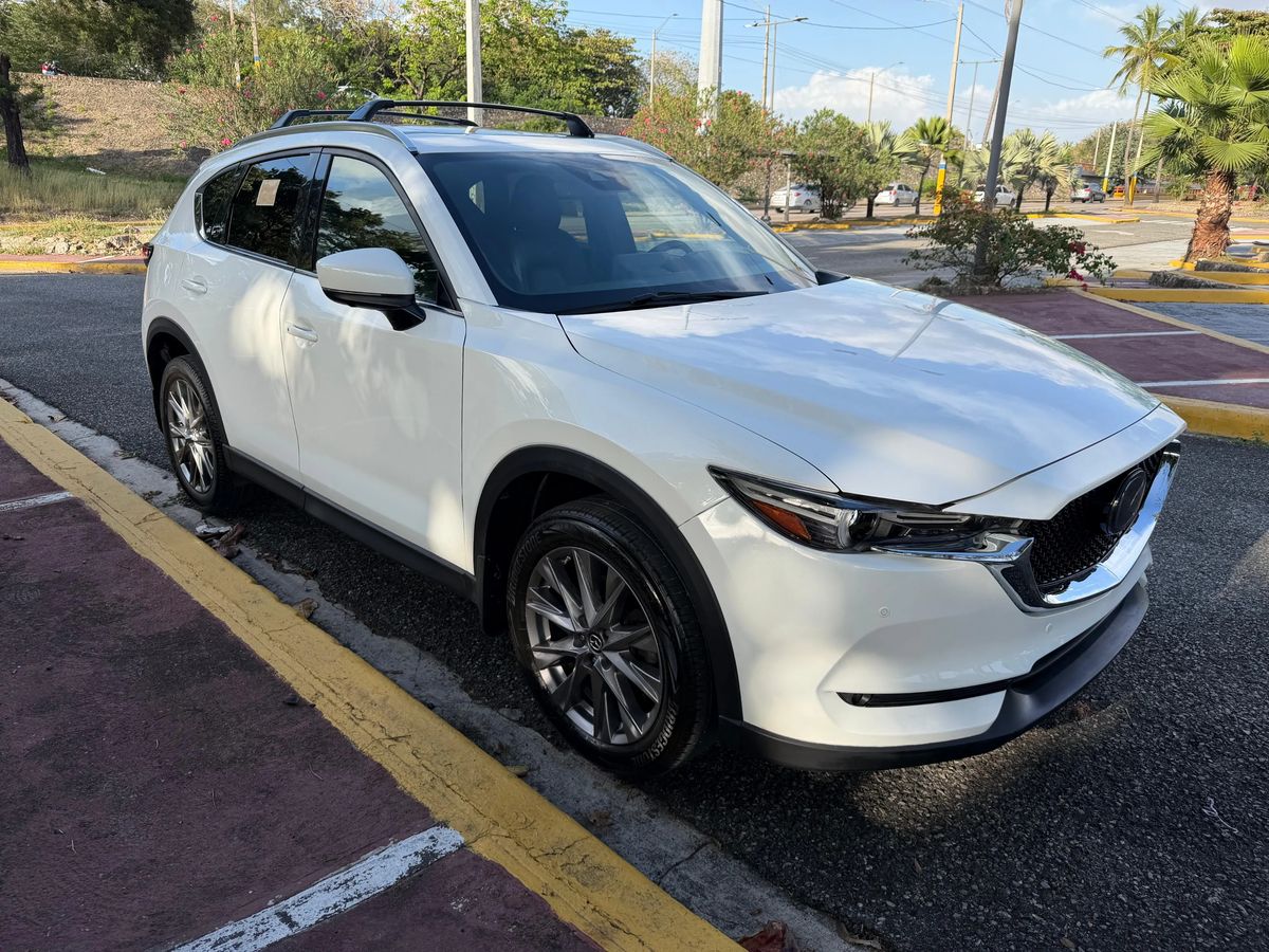 Mazda CX-5 Signature 2021 - foto 2 de 12