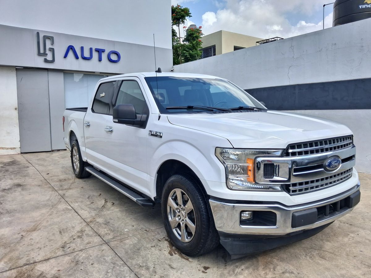 Ford F 150 XLT 2020 - foto 2 de 12