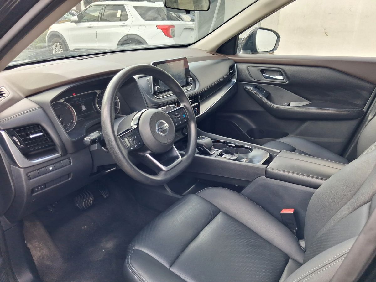 Nissan Rogue SV 2021 - foto 2 de 12
