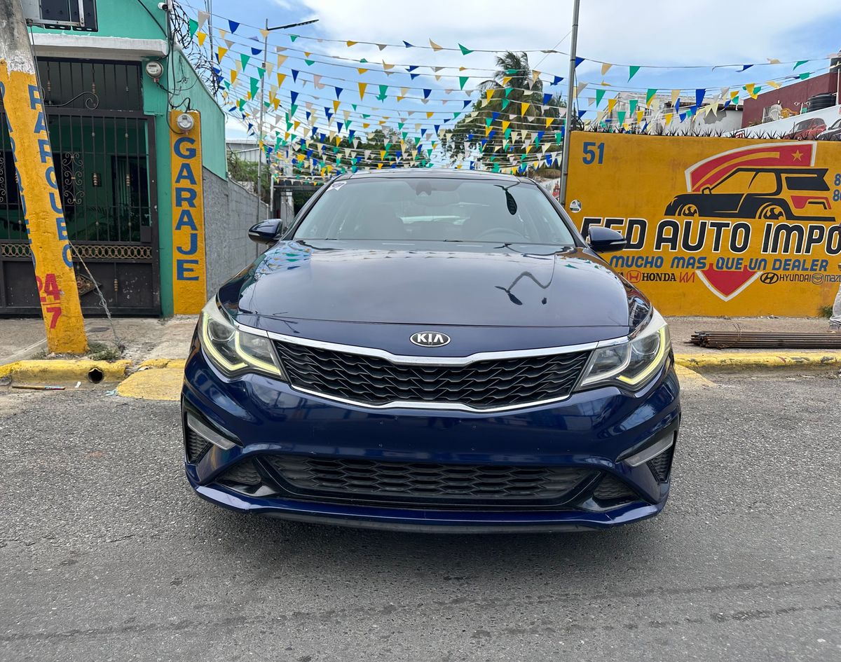 Kia Optima 2019 - foto 2 de 9