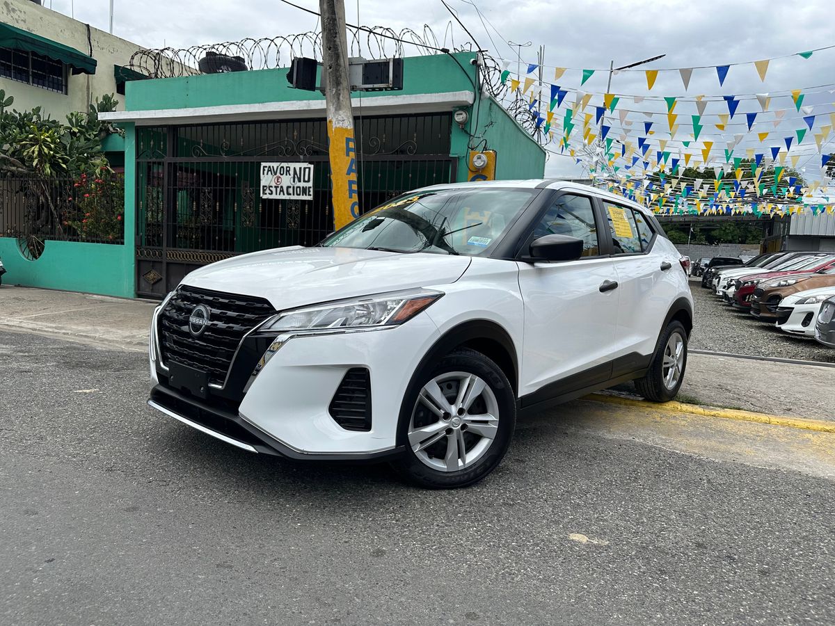 Nissan Kicks SV 2023 en venta - vista principal