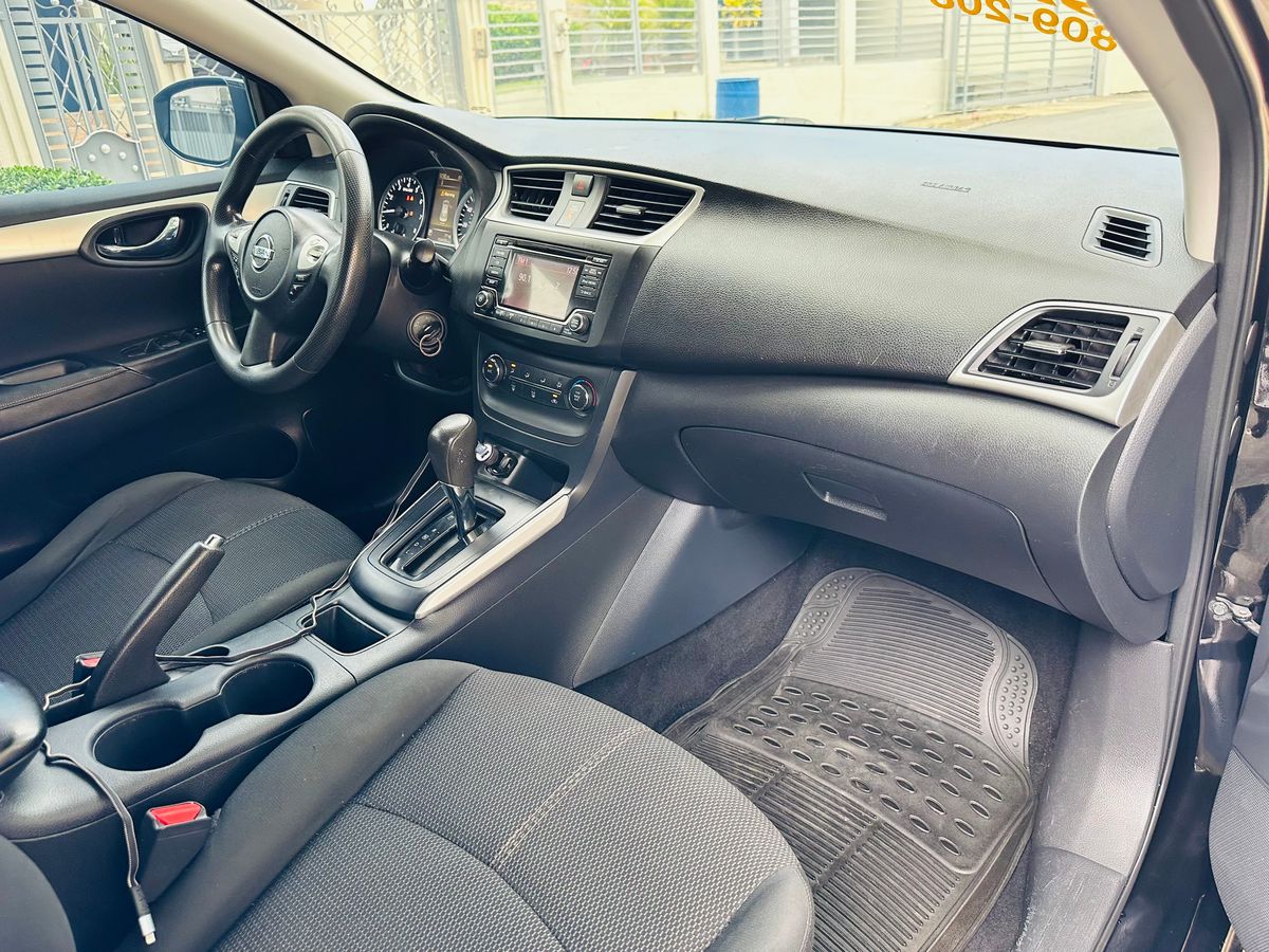 Nissan Sentra S 2018 - foto 11 de 11