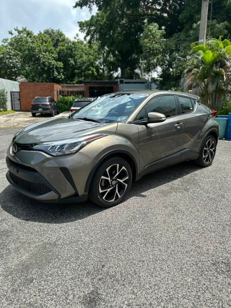Toyota C-HR XLE 2021 en venta - vista principal
