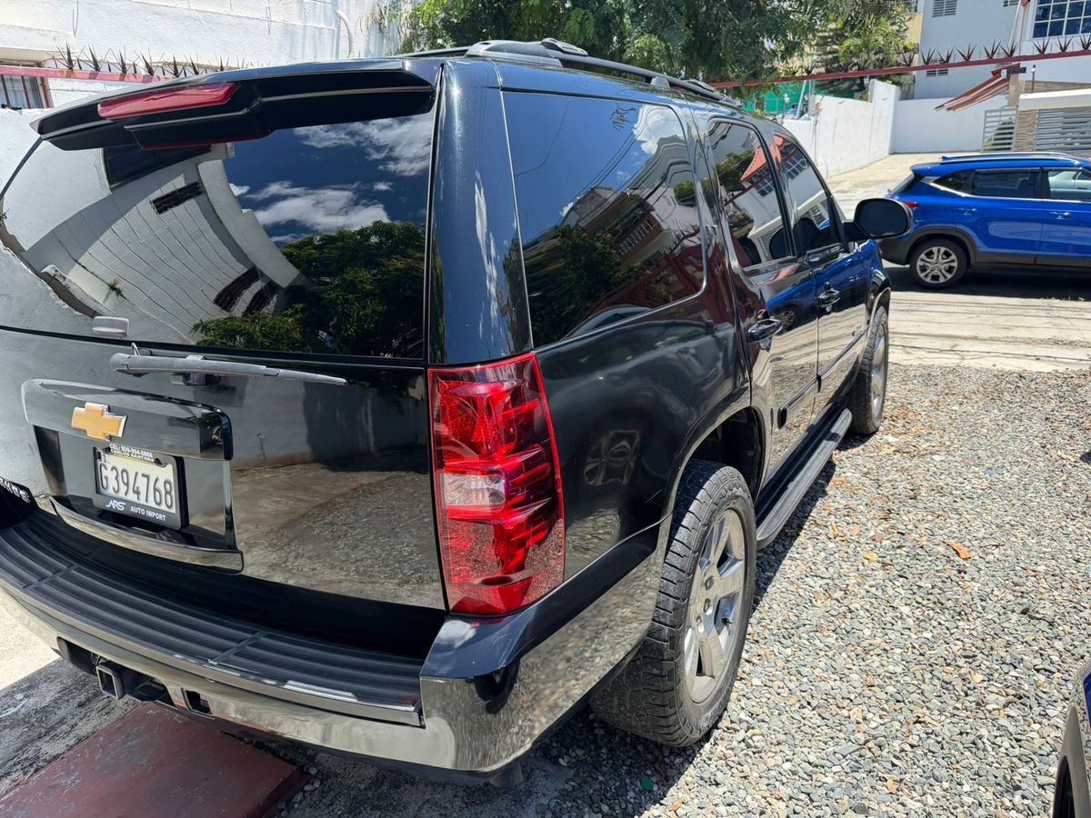 Chevrolet Tahoe LS 2014 - foto 9 de 9