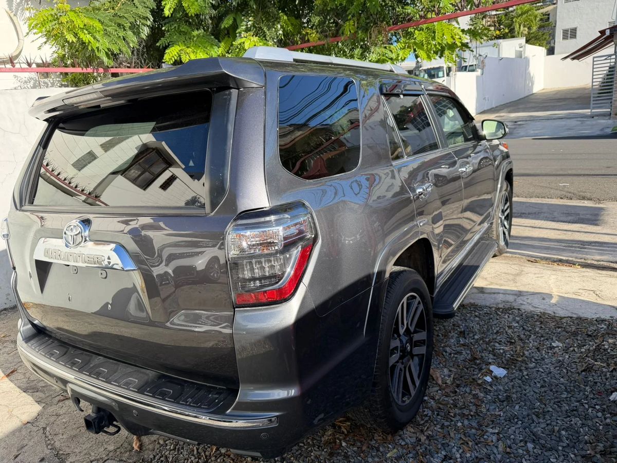 Toyota 4 Runner Limited 2023 - foto 7 de 7