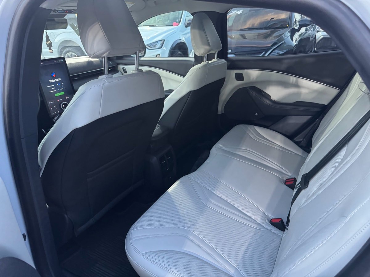 Ford Mustang Mach-E Premium RWD 2022 - foto 8 de 8