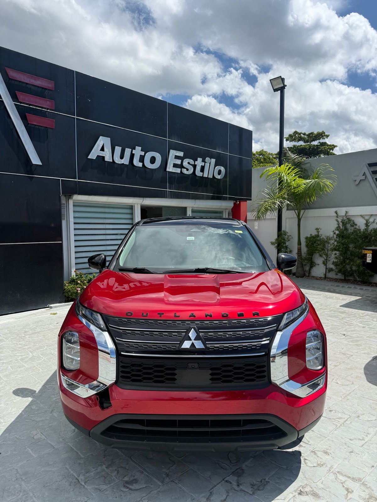 MITSUBISHI Outlander 2022 - foto 2 de 9