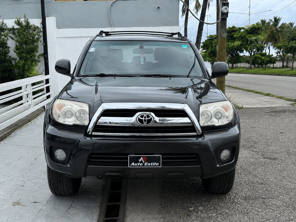 Toyota 4Runner SR5 2009 - foto 2 de 11