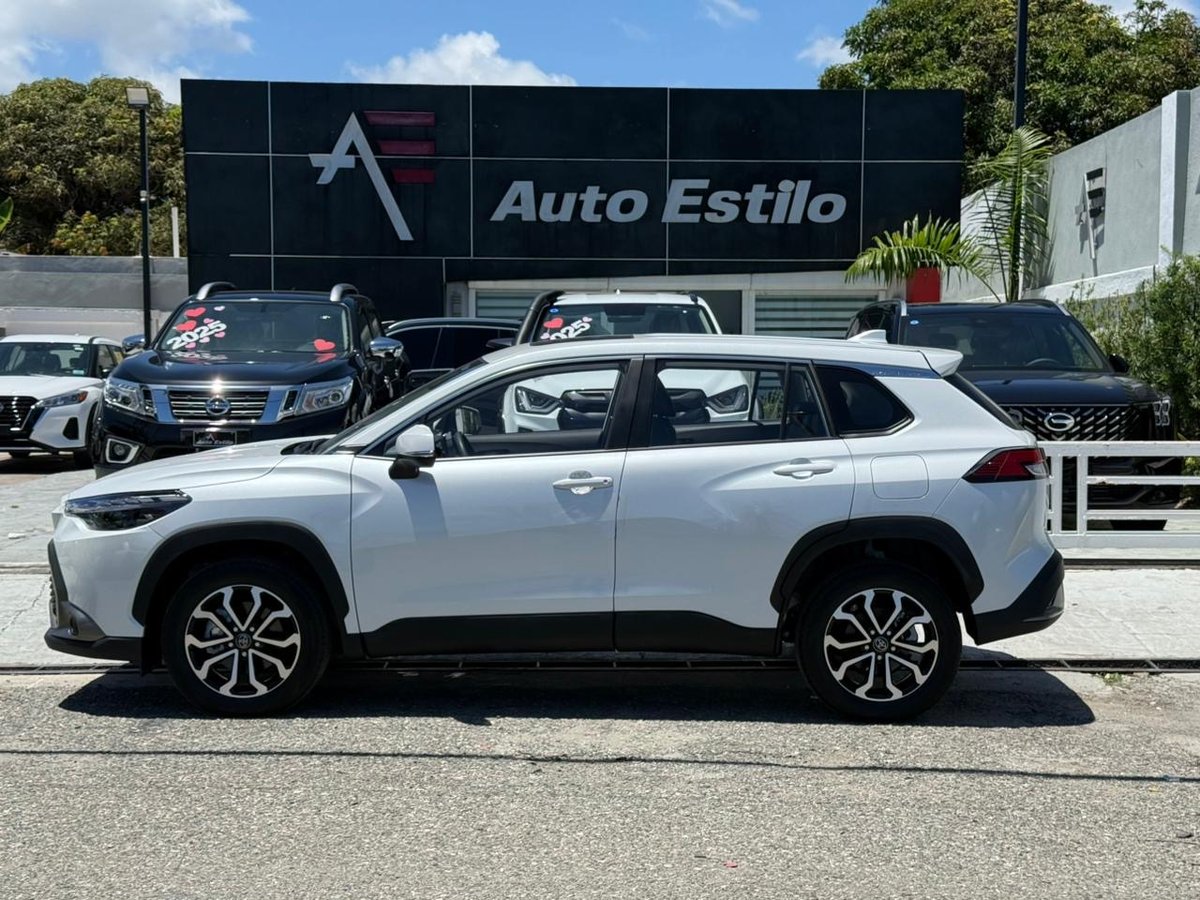 Toyota Frontlander Luxury 2026 - foto 2 de 11