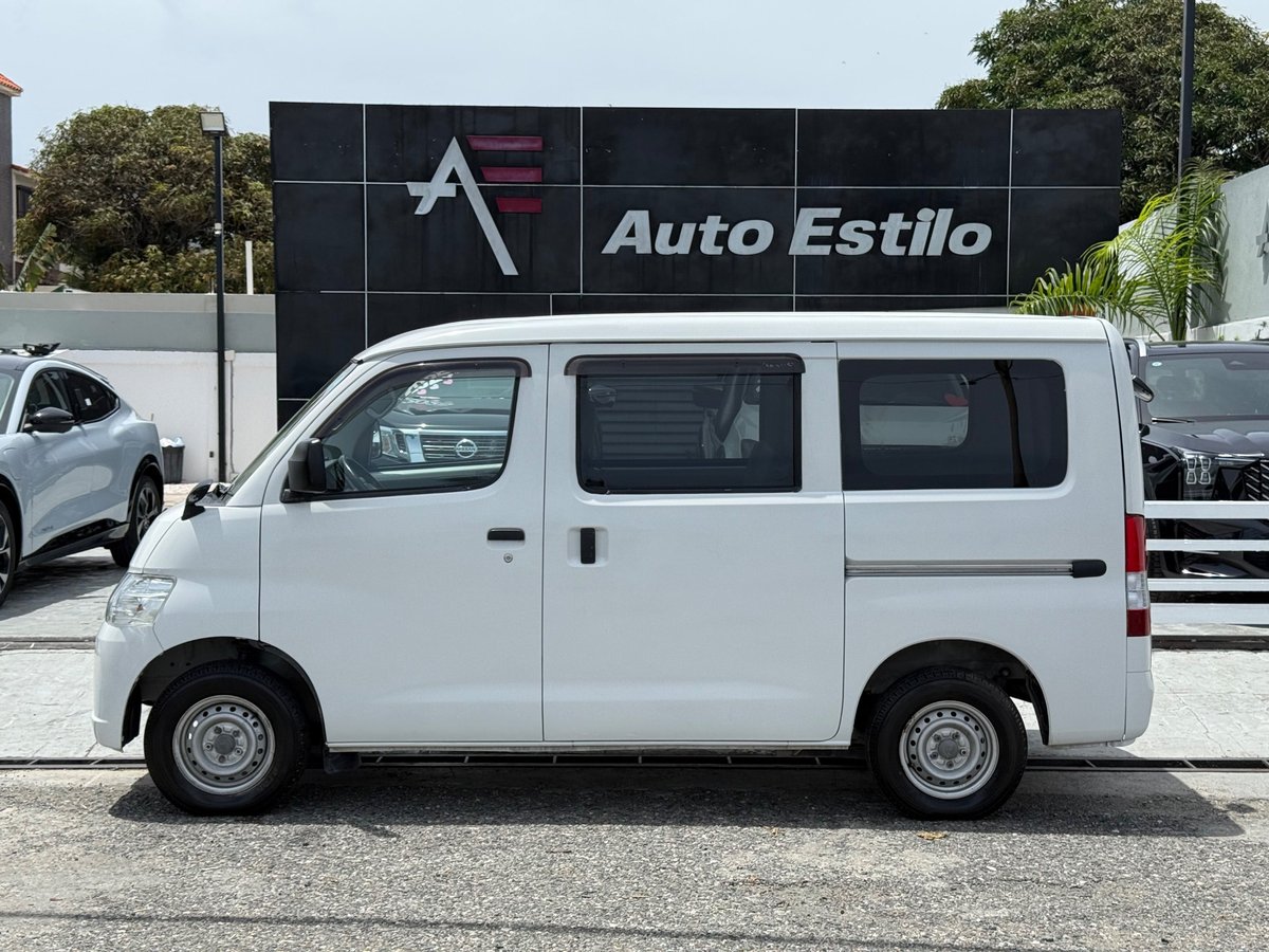 Toyota Town-Ace DX 2020 - foto 11 de 11